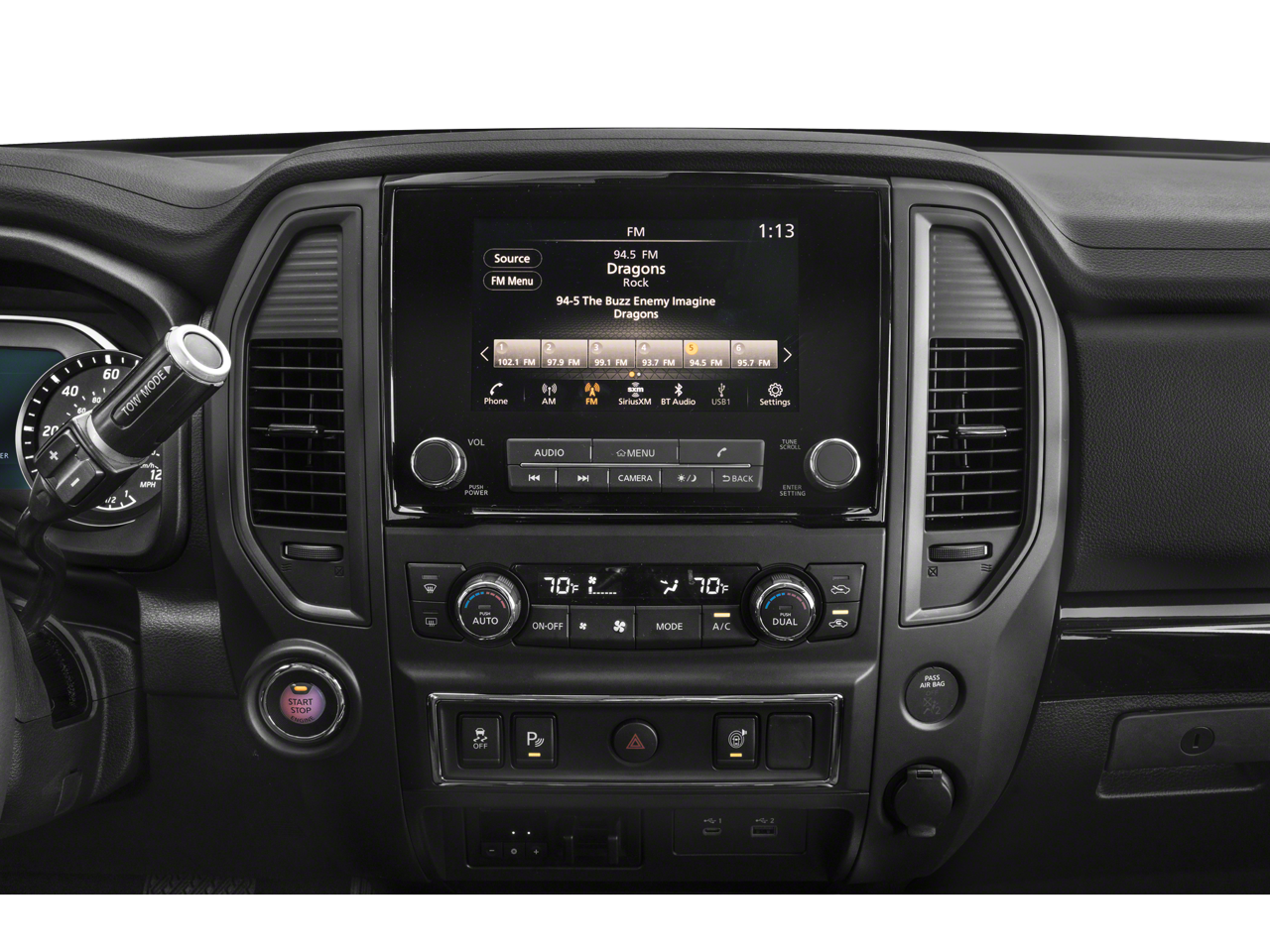 2024 Nissan TITAN Crew Cab SV 4x4