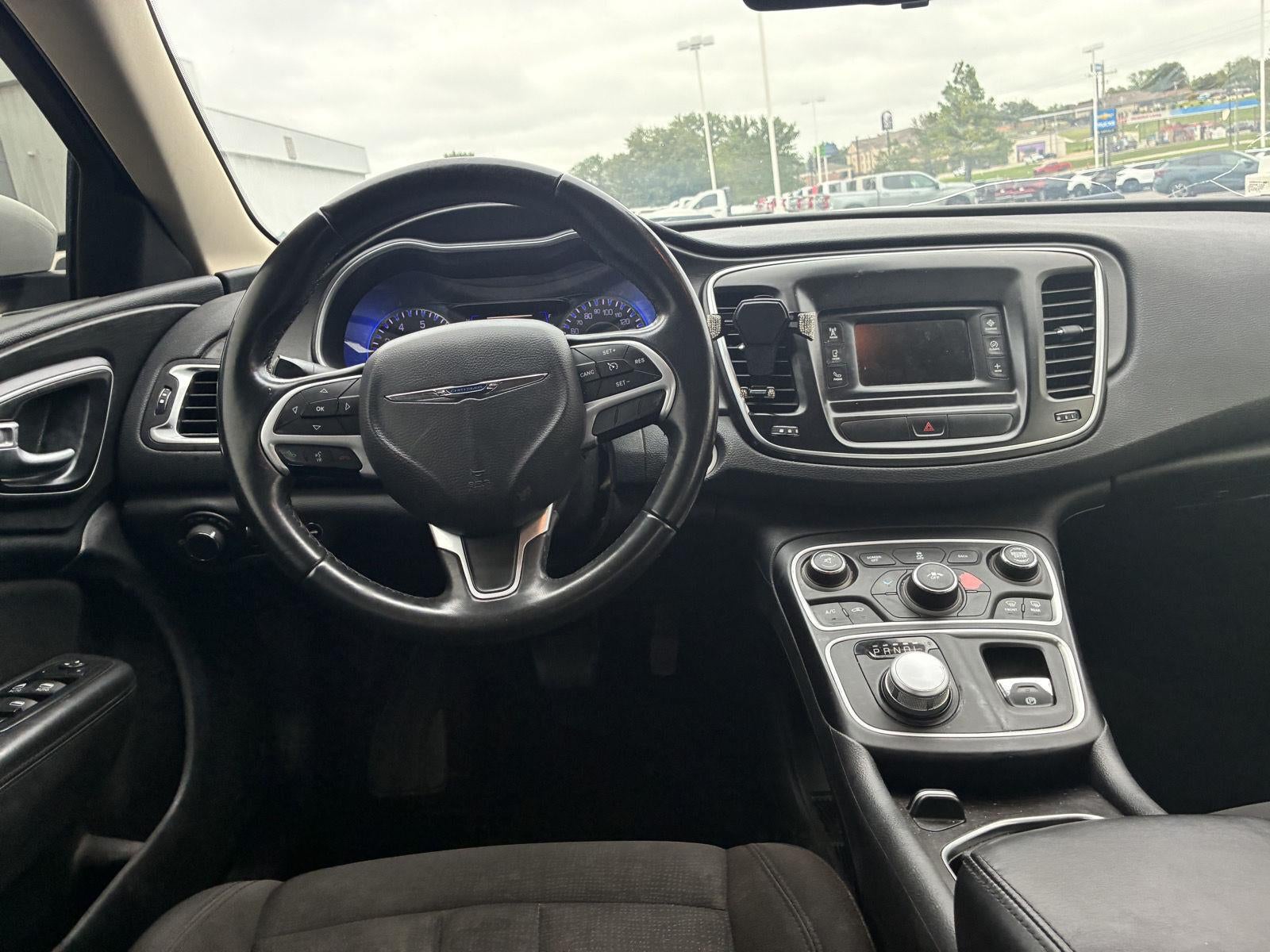 2016 Chrysler 200 Limited