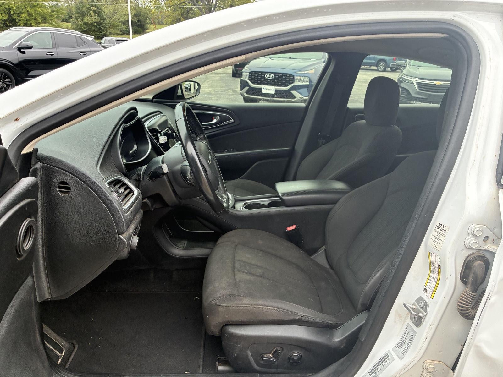 2016 Chrysler 200 Limited