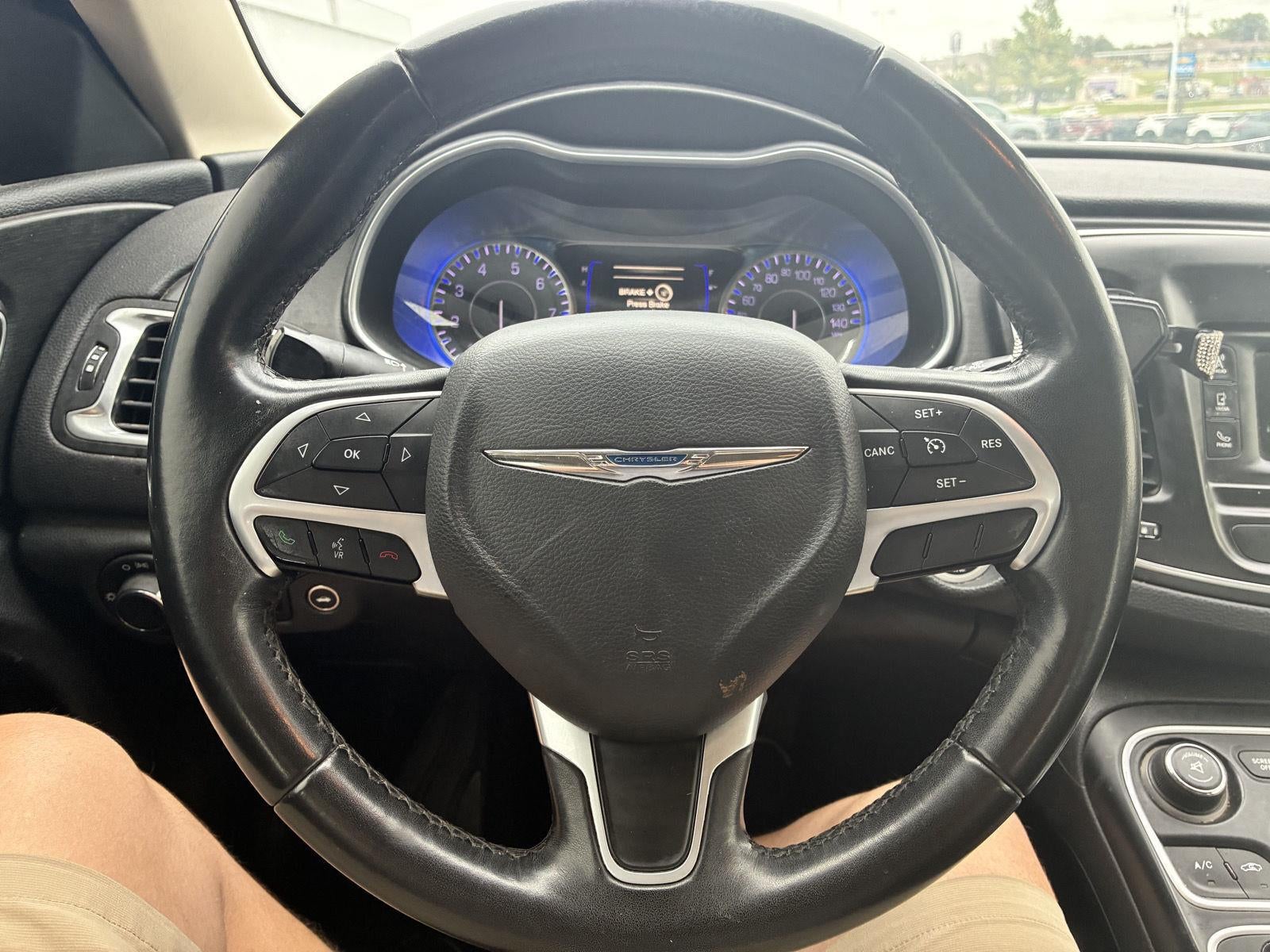 2016 Chrysler 200 Limited