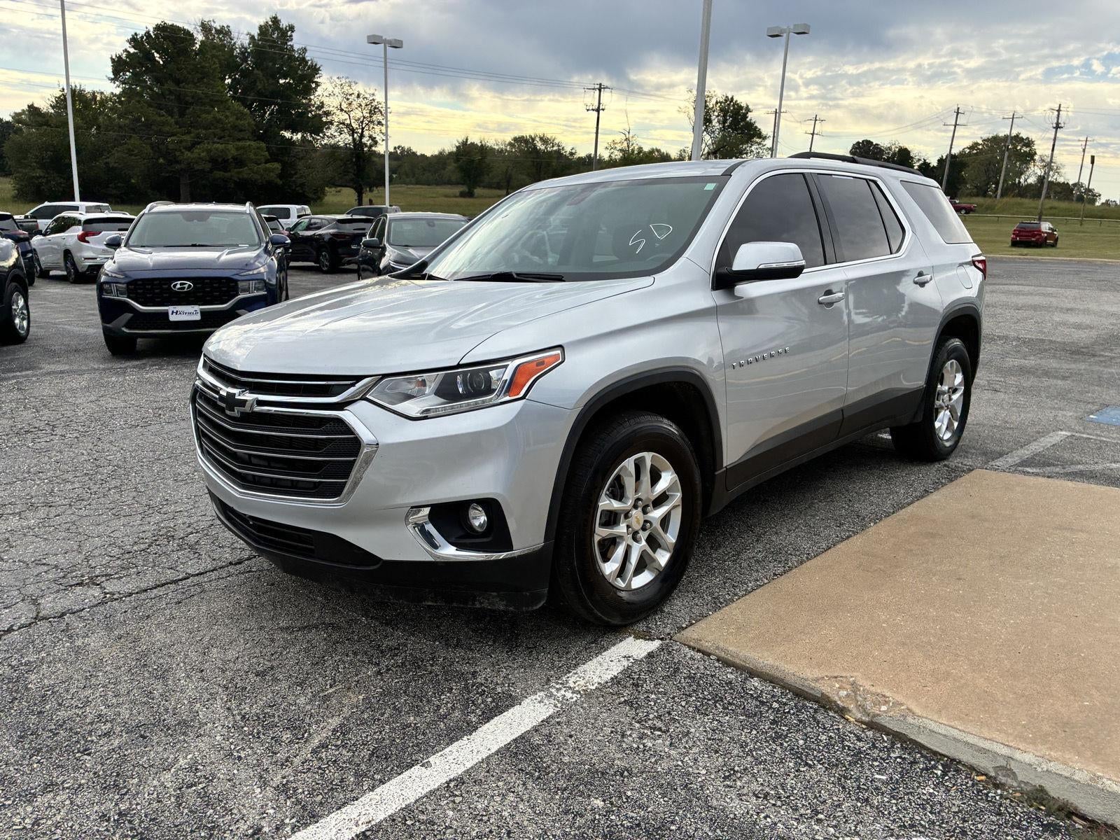2021 Chevrolet Traverse LT Cloth