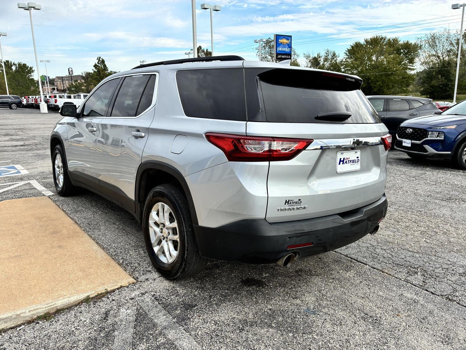 2021 Chevrolet Traverse LT Cloth