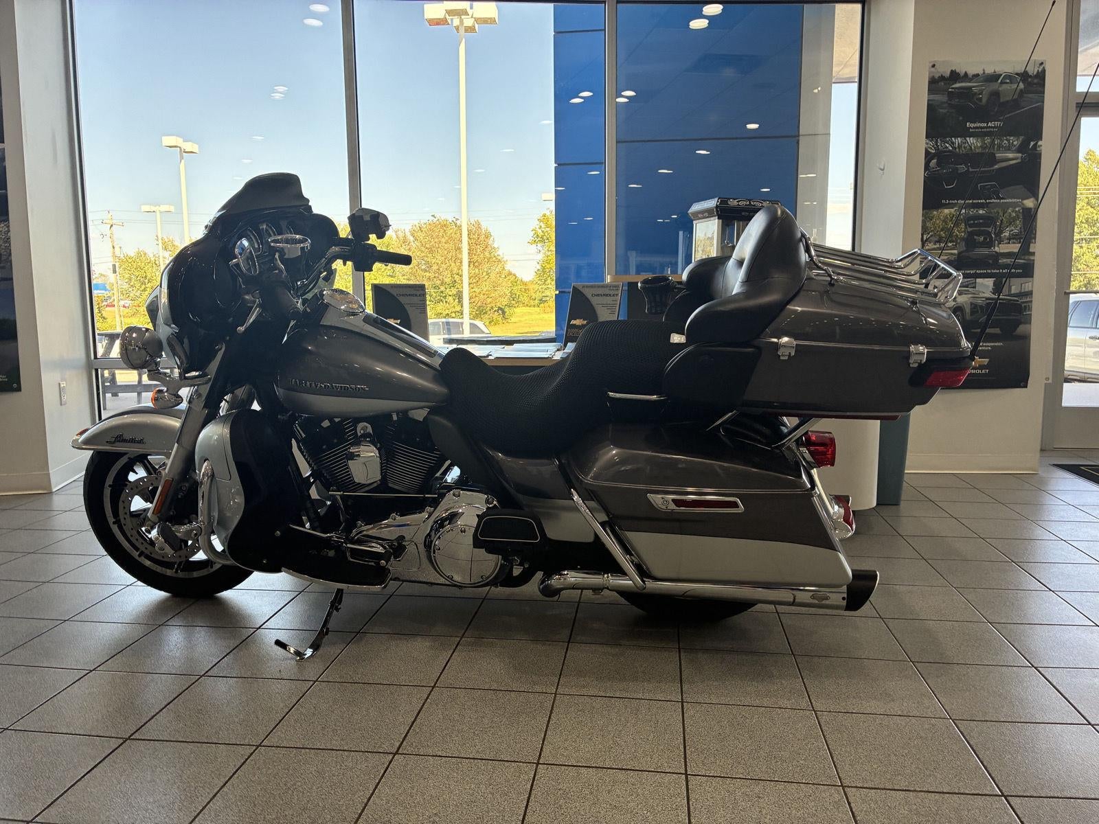 2014 HARLEY-DAVID FLHTK Base