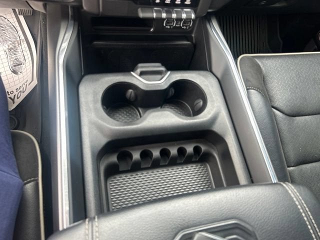 2022 RAM 1500 Laramie Crew Cab 4x4 5'7" Box