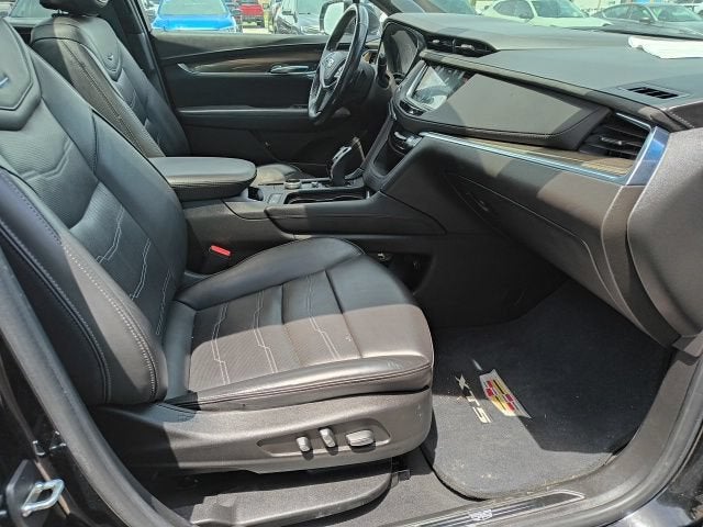 2022 Cadillac XT5 Premium Luxury