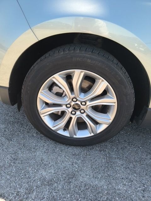 2023 Ford Edge Titanium