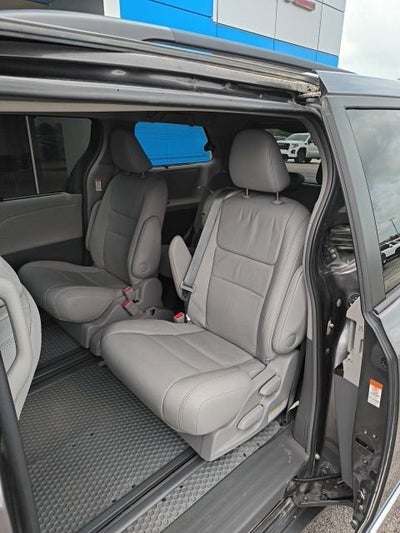 2017 Toyota Sienna XLE 8 Passenger