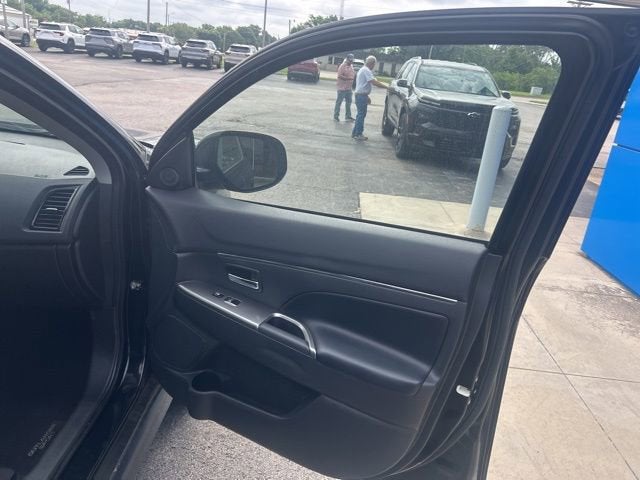 2023 Mitsubishi Outlander Sport ES