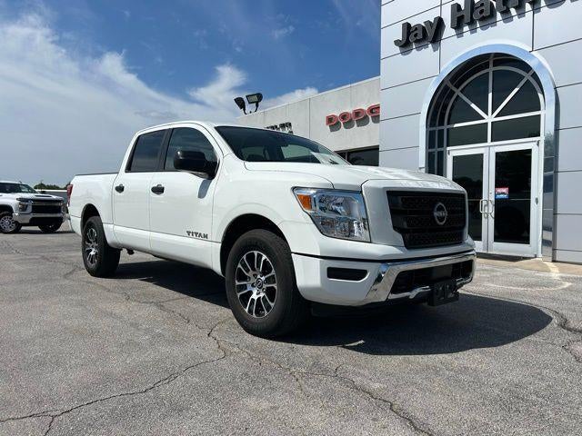 2024 Nissan Titan SV