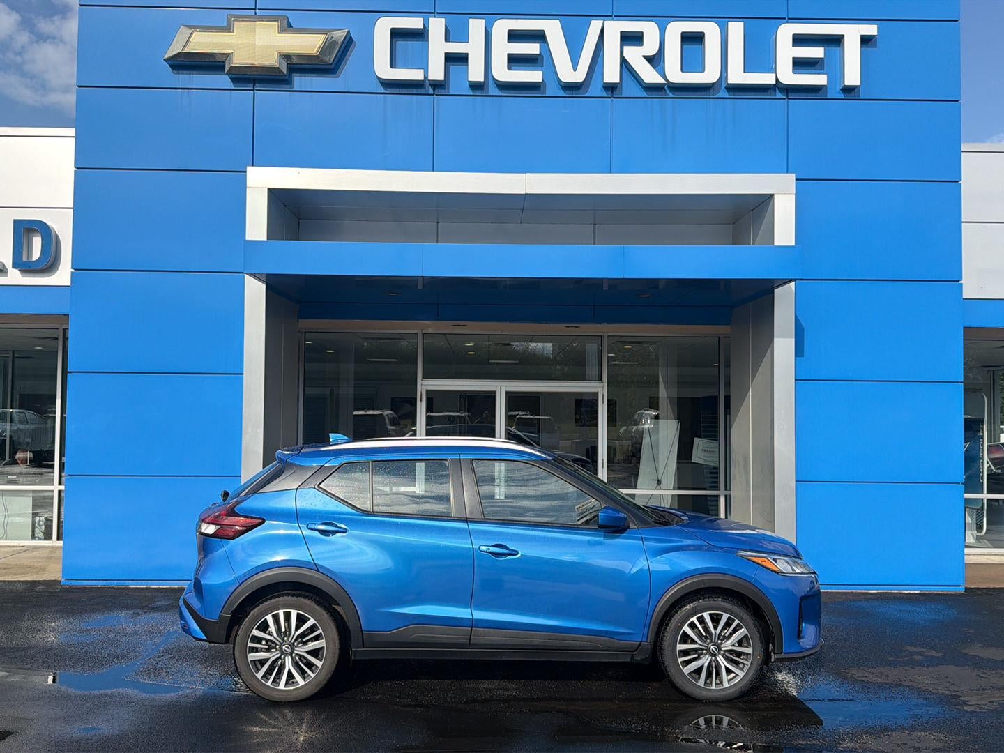 2023 Nissan Kicks SV