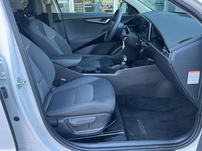 2025 Kia Niro LX