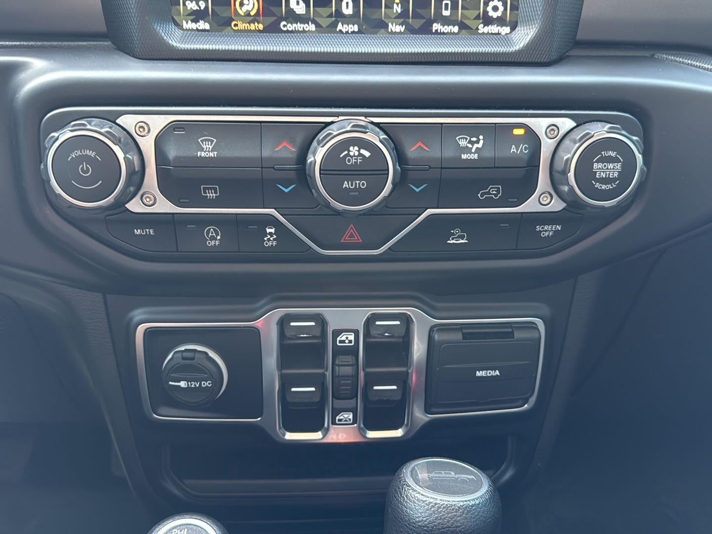 2022 Jeep Gladiator Sport S