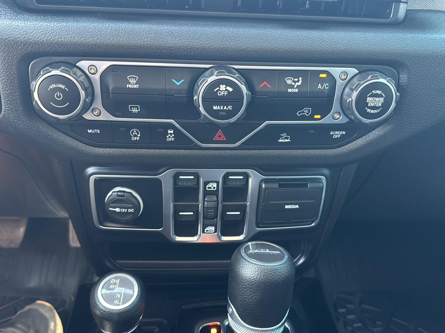 2025 Jeep Gladiator Nighthawk