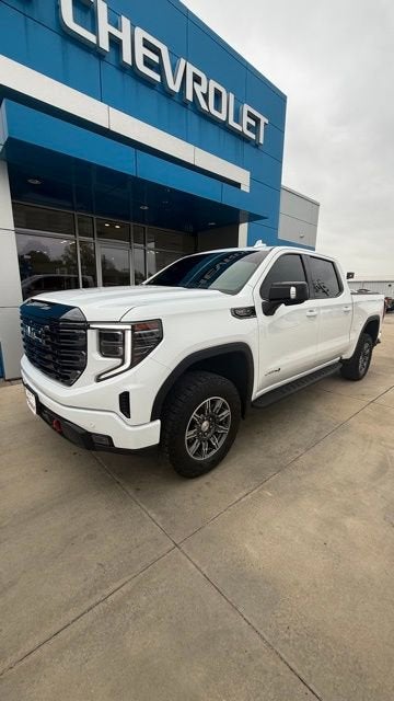 2024 GMC Sierra 1500 AT4