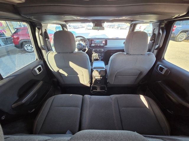 2024 Jeep Wrangler 4-Door Sahara 4x4