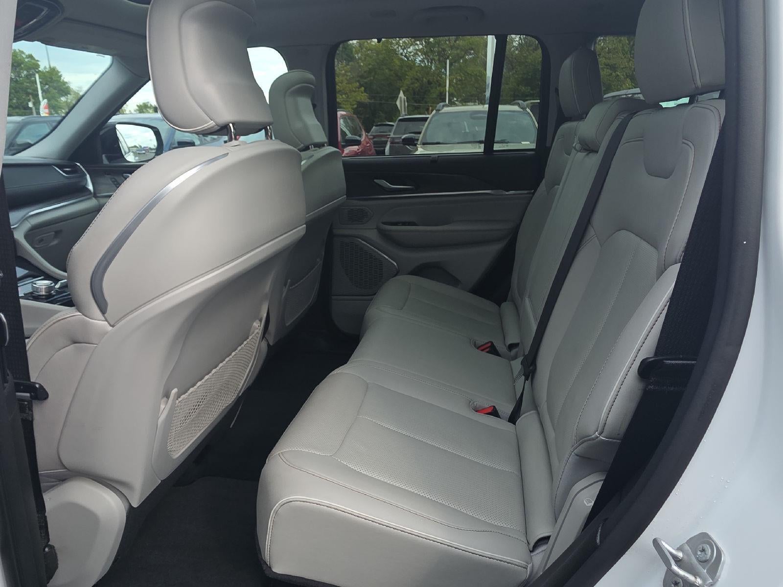 2023 Jeep Grand Cherokee Overland 4x4