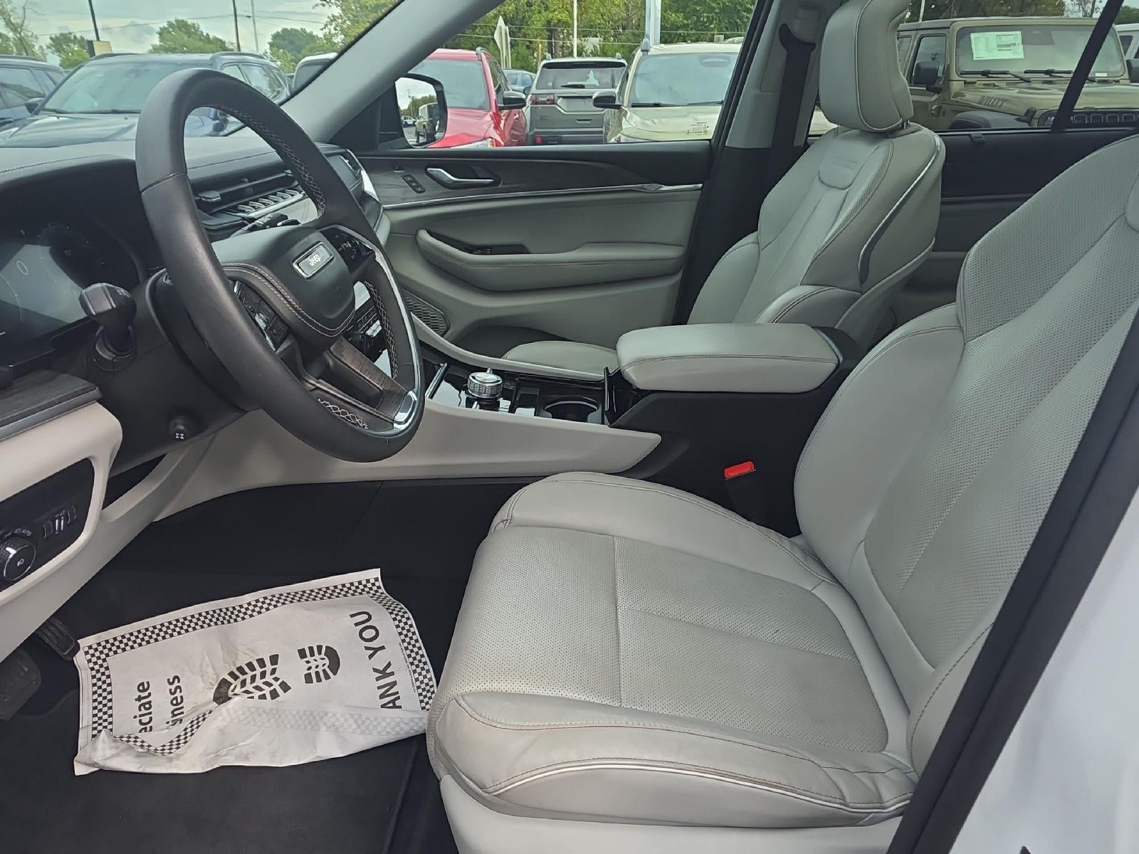 2023 Jeep Grand Cherokee Overland 4x4
