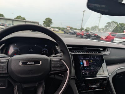 2023 Jeep Grand Cherokee L Altitude 4x4