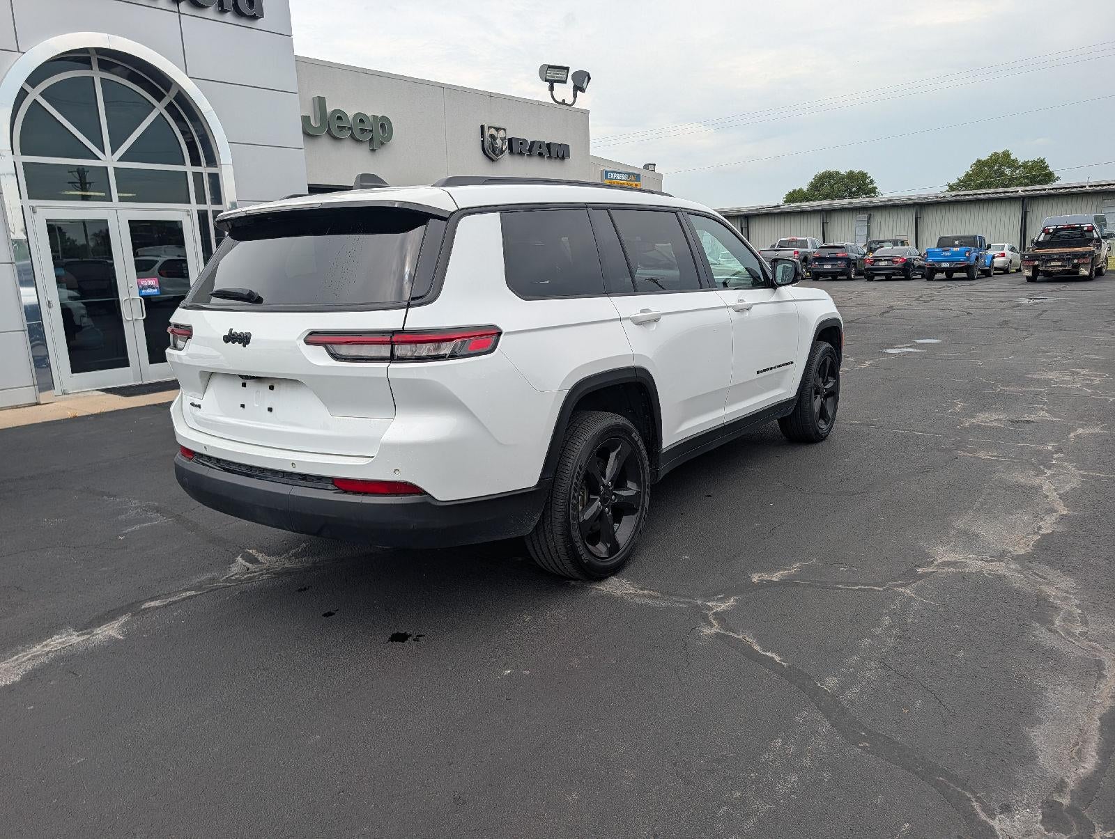 2023 Jeep Grand Cherokee L Altitude 4x4