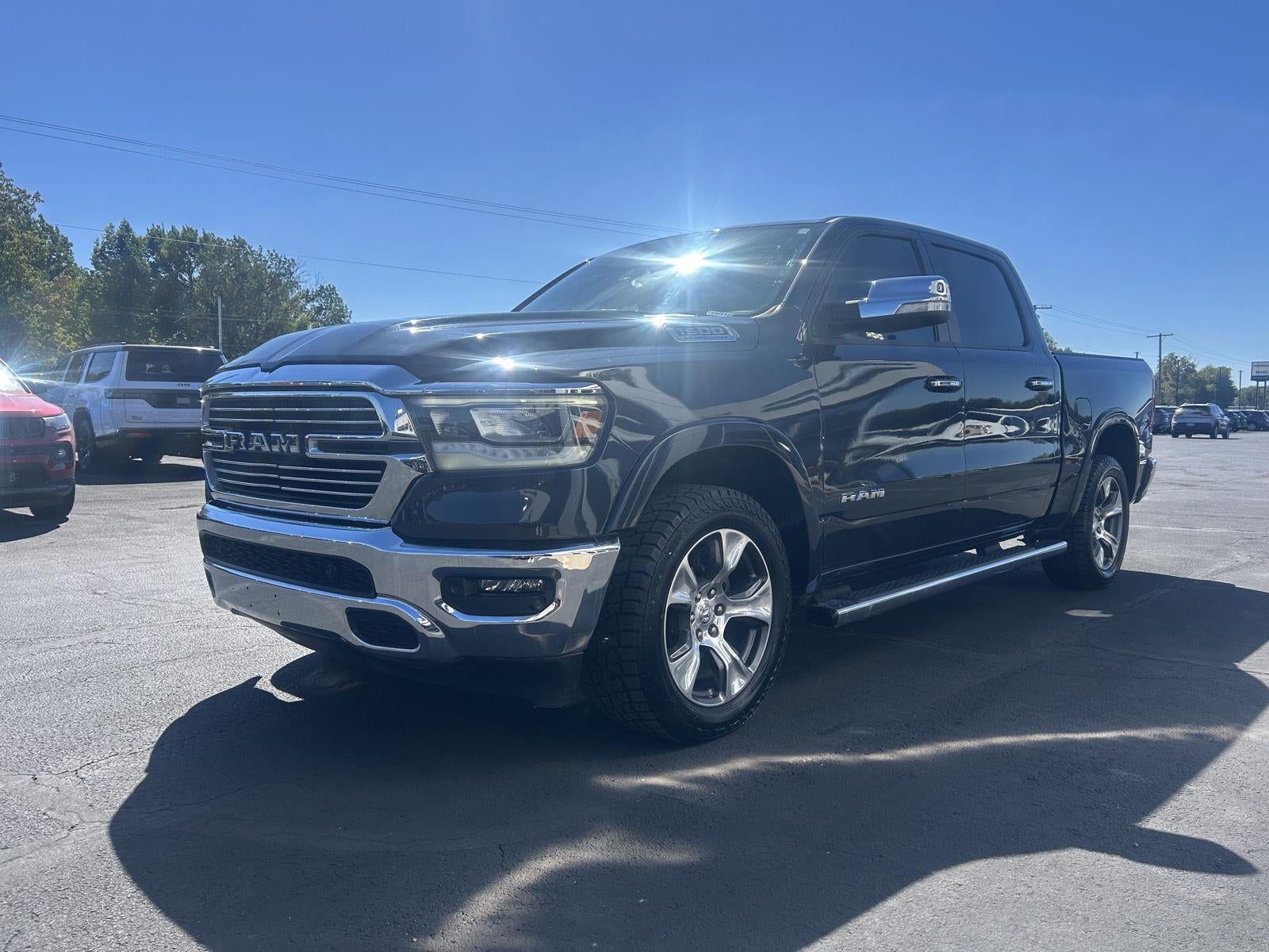 2021 RAM 1500 Laramie Crew Cab 4x4 5'7' Box