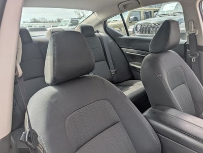 2022 Nissan Altima SV FWD