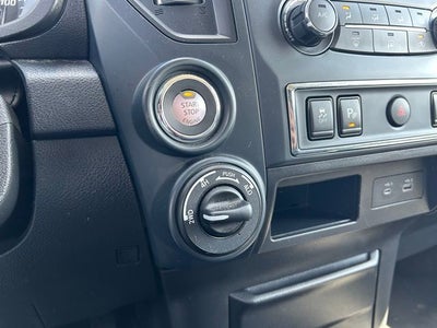 2024 Nissan TITAN Crew Cab SV 4x4