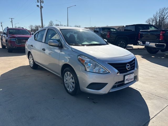 2016 Nissan Versa 1.6 S+