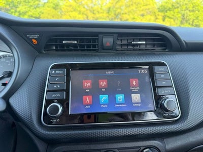 2024 Nissan Kicks S Xtronic CVT