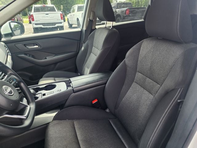 2024 Nissan Rogue SV FWD